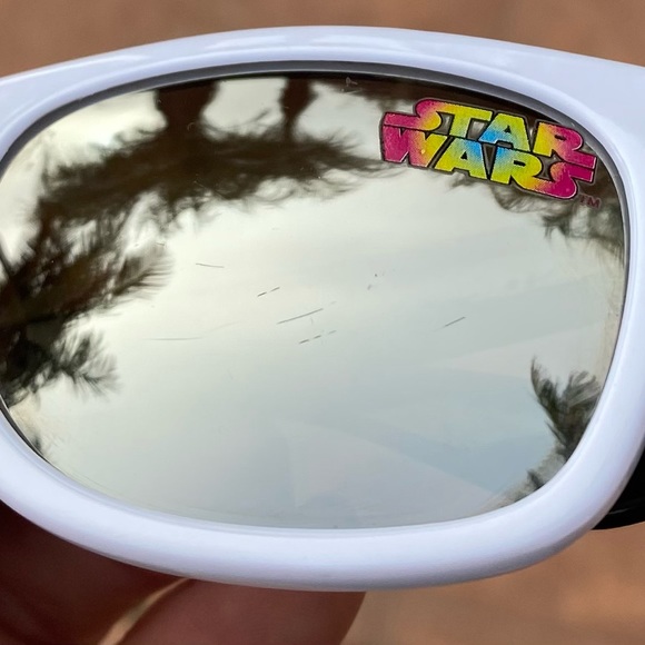 Star Wars Storm Trooper sunglasses with handled case - Picture 14 of 14